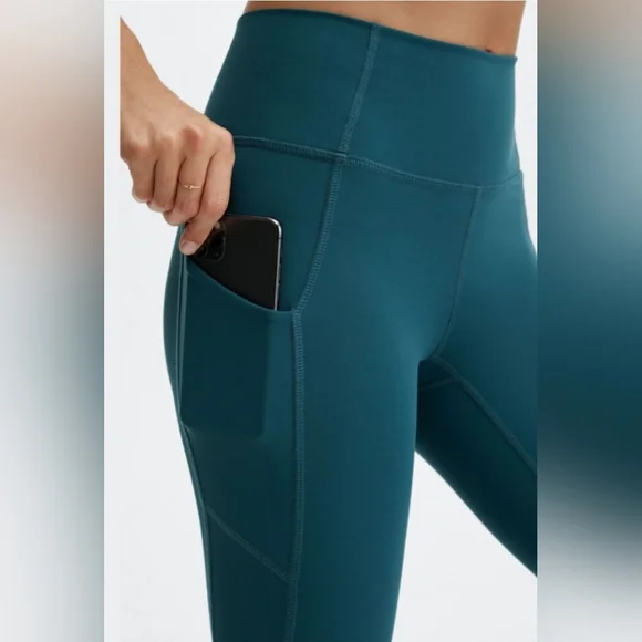 Fabletics Oasis High Waisted Twist 7/8 Leggings Midnight Wave Teal Activewear - Picture 12 of 12